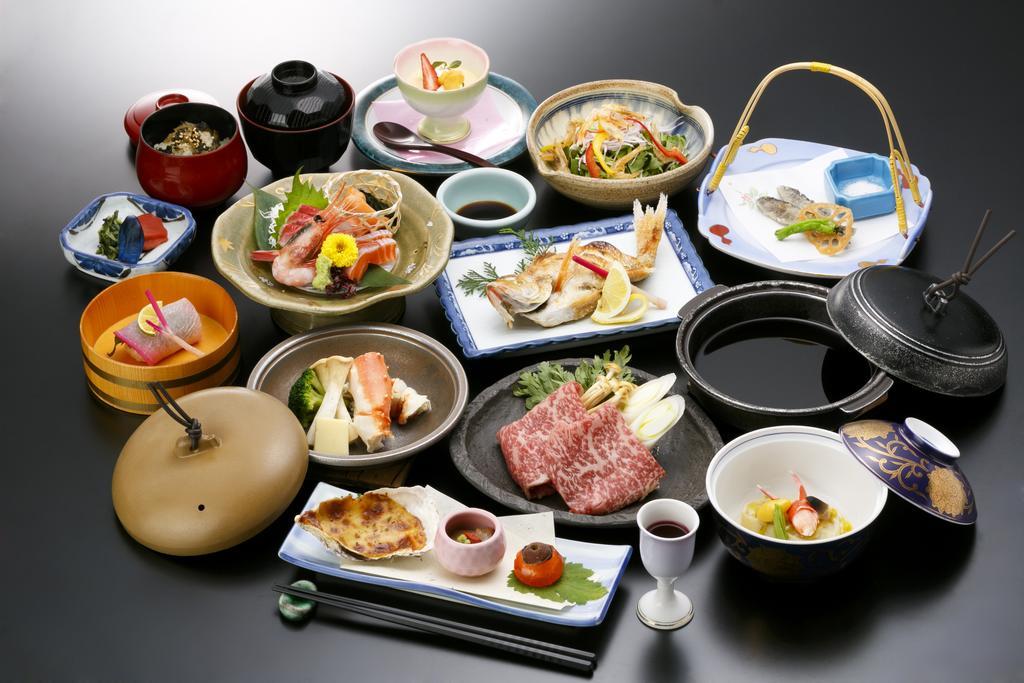 Okada Ryokan Warakutei Такаяма Экстерьер фото