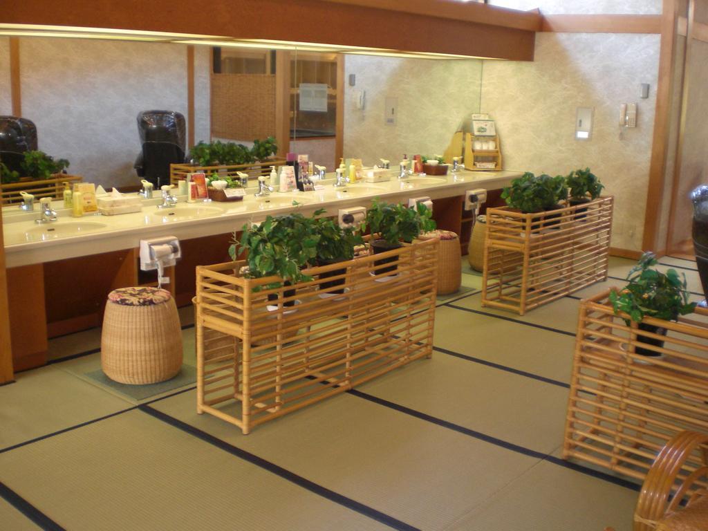 Okada Ryokan Warakutei Такаяма Экстерьер фото