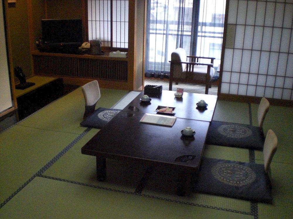 Okada Ryokan Warakutei Такаяма Экстерьер фото