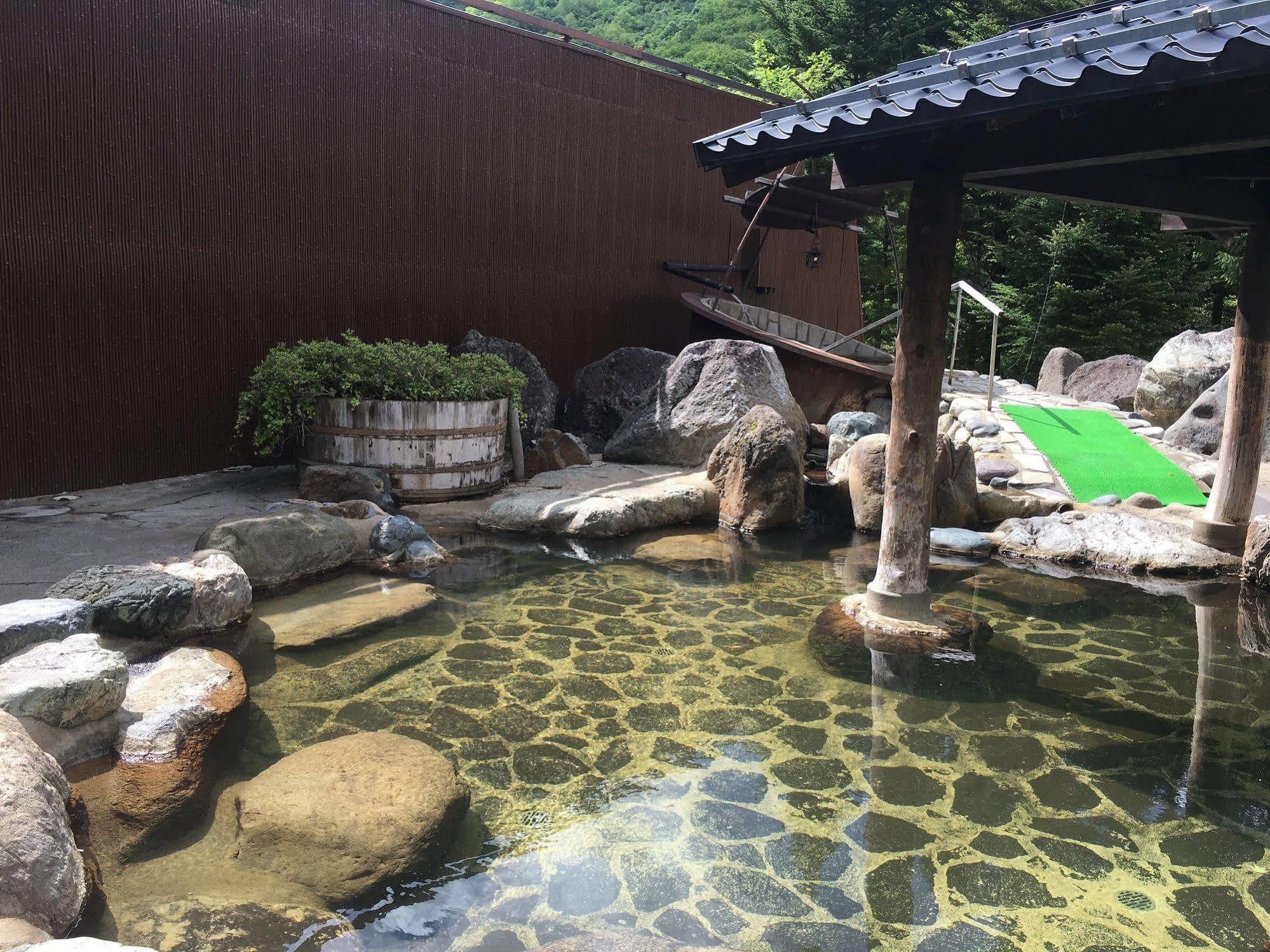 Okada Ryokan Warakutei Такаяма Экстерьер фото